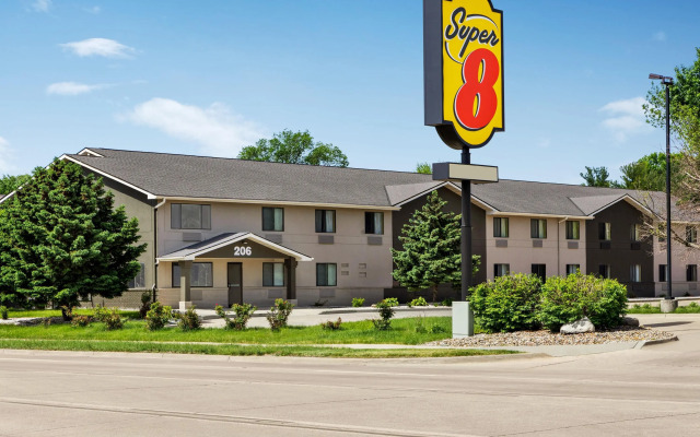 Super 8 by Wyndham Ankeny/Des Moines Area