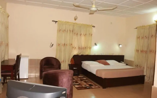 Liz Ani Hotel