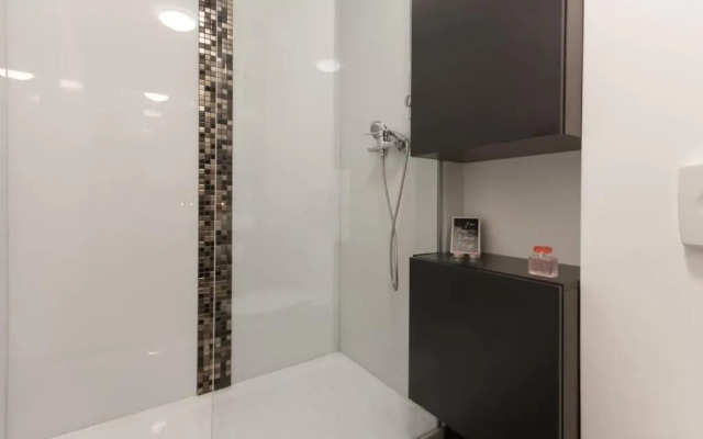 Gorgeous central flat with garage