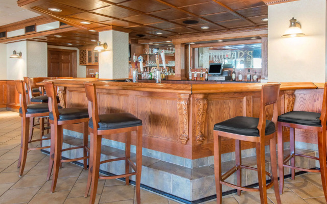 Ramada by Wyndham Cumberland Downtown