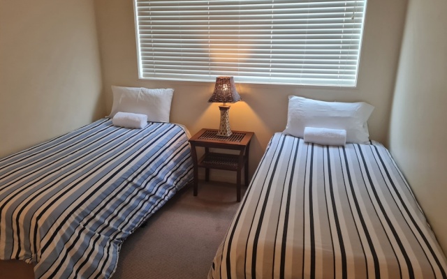 Sunshine Towers – Guest Rooms – Maroochydore