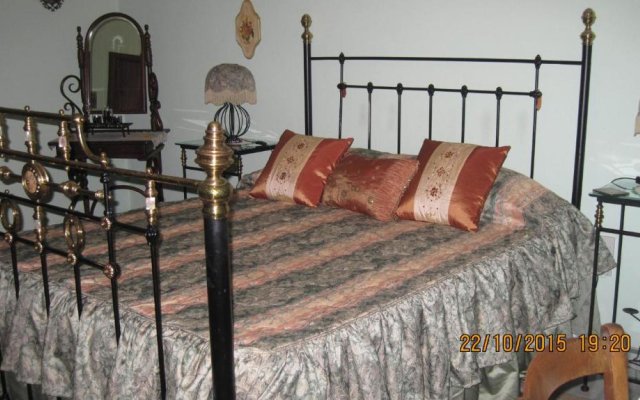 "room in Guest Room - Merzuq House - Deluxe Double Room With Shower"