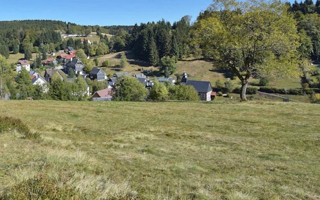 Simplistic Apartment in Suhl near Forest