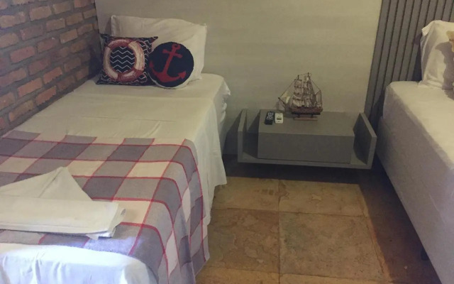 Mansão Macedo com Cozinheira
