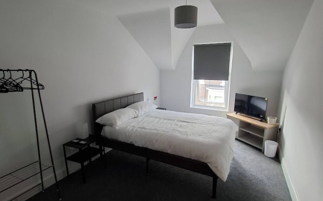Luxurious 4-bed House With Sauna & Jacuzzi in Sunderland