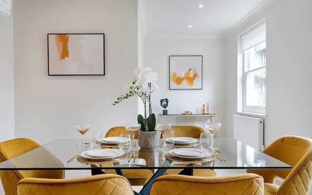 Marble Arch Suite 4-hosted by Sweetstay