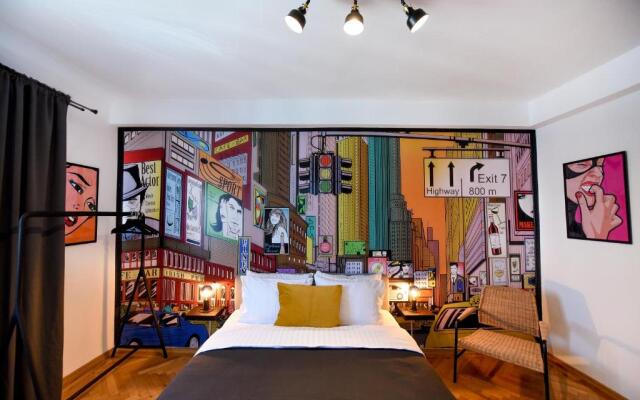 THE POP ART Experience Central Studio - Homey Residence