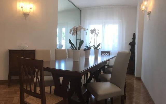 Robin Rooms