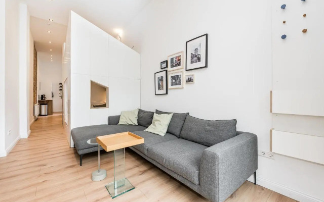 Stylish New Cube Loft II by Berlin-Wall-Apartments