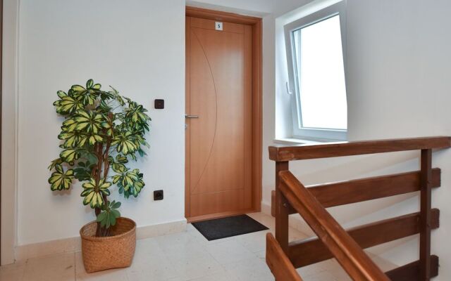 Apartments Zeno