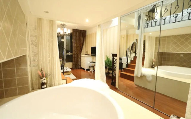 Warm Journey Apartment