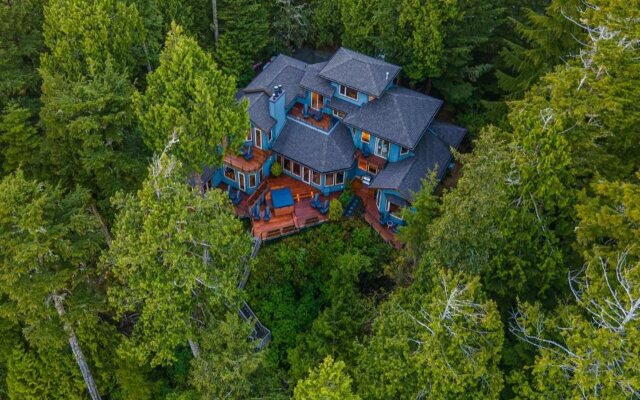 A Snug Harbour Inn