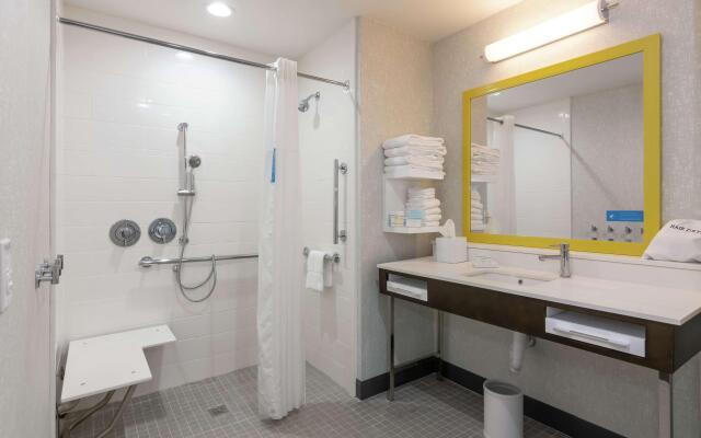 Hampton Inn & Suites Dallas East