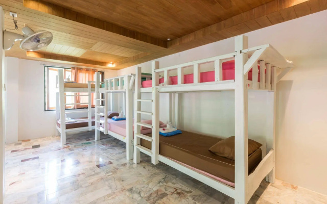 Bottle Beach 1 Resort