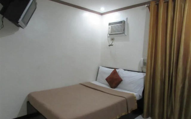 Oyster Plaza Hotel