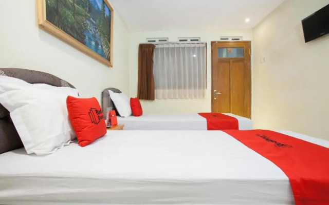 OYO 90240 Pandan Inn Guest House Batu