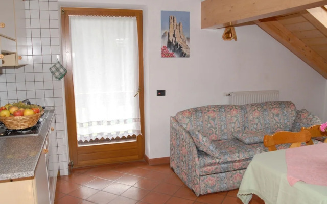 Pretty Apartment With Balcony, Garden, Garden Furniture