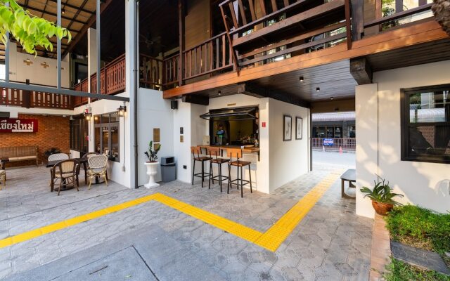 Shamrock Chiangmai Hotel - Adults Only