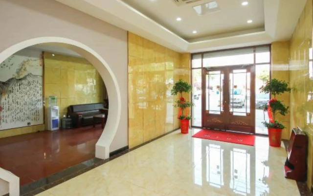 Super 8 Hotel Lianyungang Walking Street