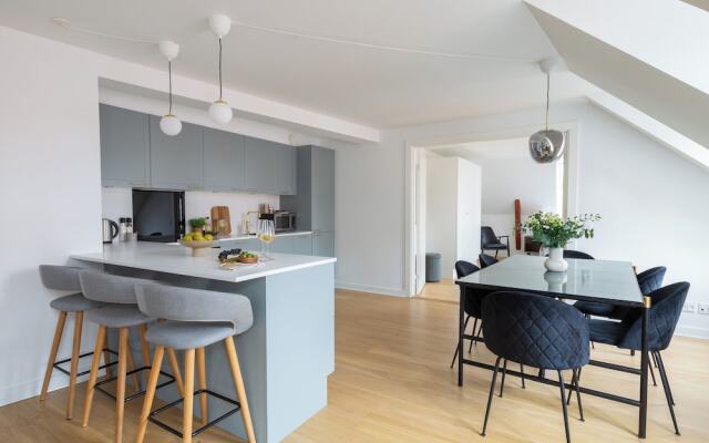 Sanders Leaves - 2bdr Apt With Shared Roof Terrace