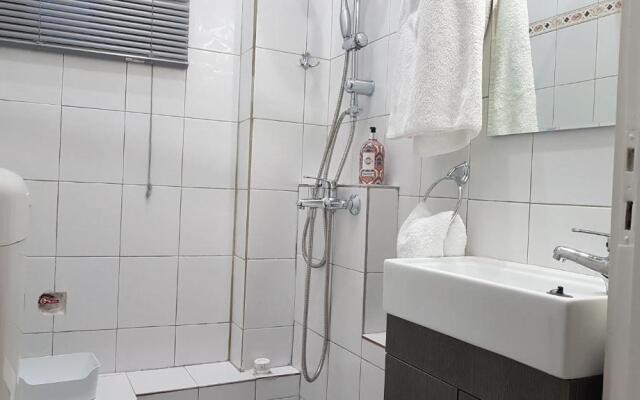 Palette Apartment Chocolate - Athens Center, 6 Bd, 3 Bath