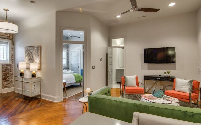 563 King Signature Apartments