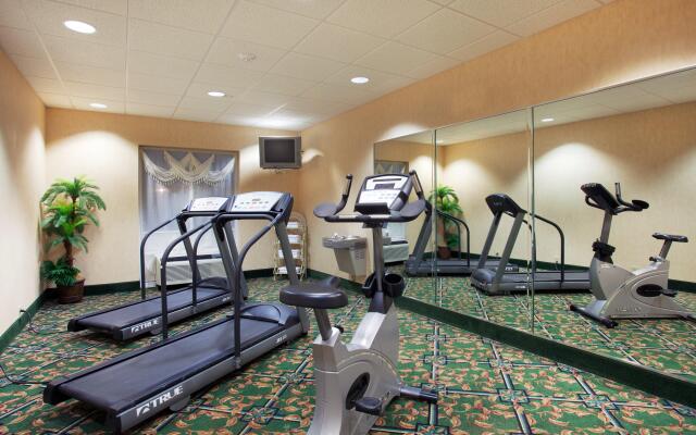 Holiday Inn Express & Suites Lenoir Cty by IHG