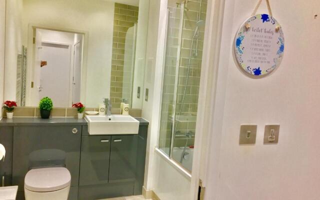 Dockland Excel 2 Bedroom Apartment