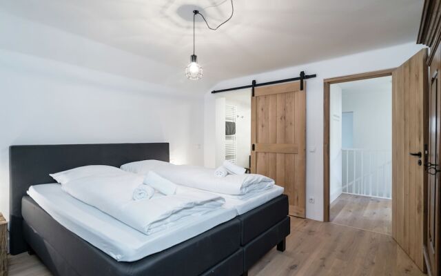 Luxurious Holiday Home With Jacuzzi In Wagrain Austria