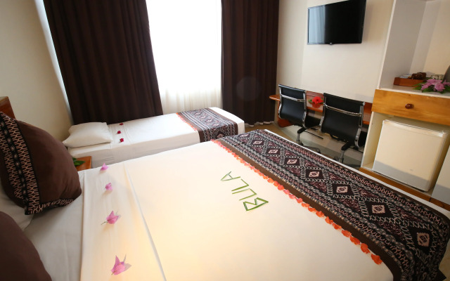 Smugglers Cove Beach Resort and Hotel