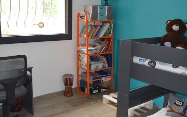 App. 100m2 avec jardin proche plages