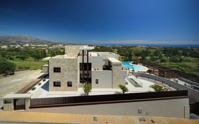 Contemporary Villa, Golf La Alquería, Benahavis, Marbella