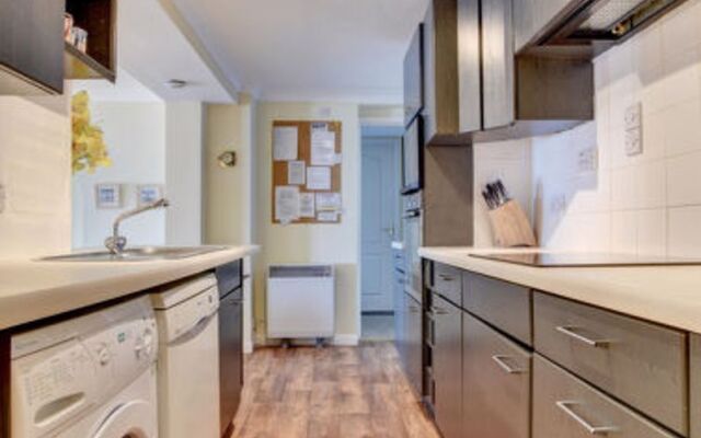 Flat 8 Clifton Court