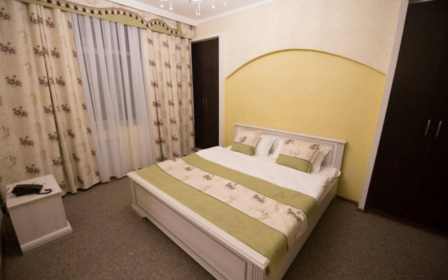 Business Hotel Al-Farabi