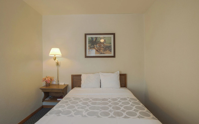 Love Hotels Silver Street by OYO at Hurley WI