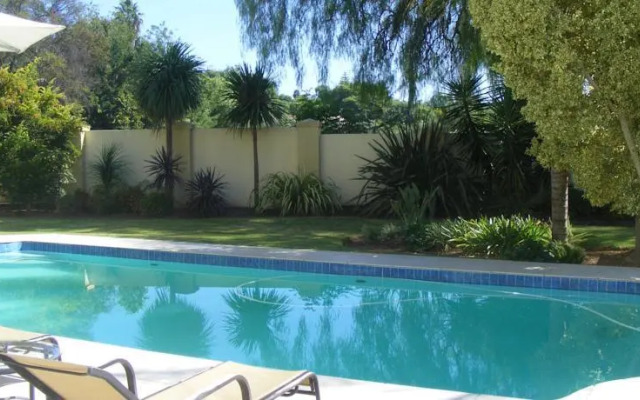 Simmer Down Guest Lodge