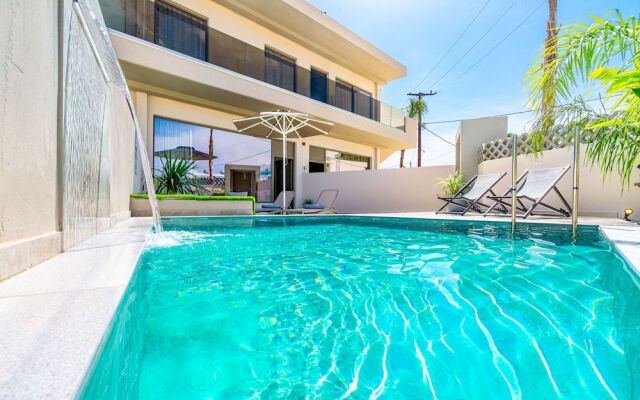 Pathos SeaSide Suites