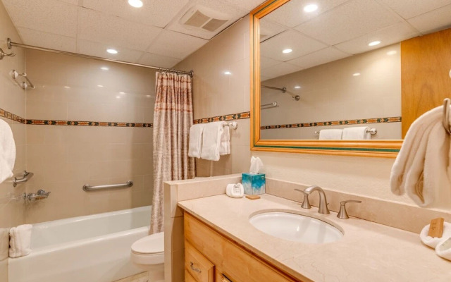 Kaanapali Shores #159 2 Bedroom Condo by RedAwning