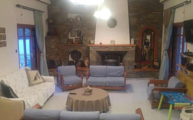 A Beautiful Sea-side Penthouse