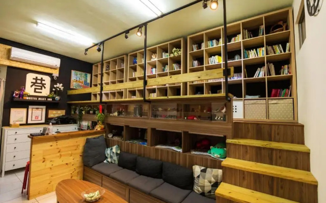 Hostel Alley Inn