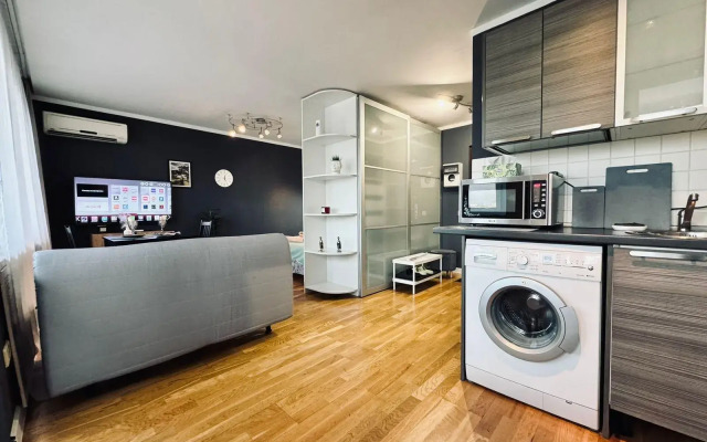 Apartment City on Leningradsky Avenue 33a
