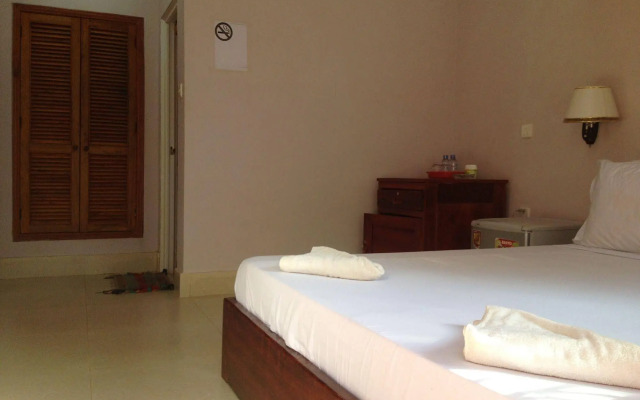 Golden River Resort