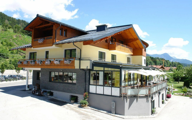 Hotel Zirngast