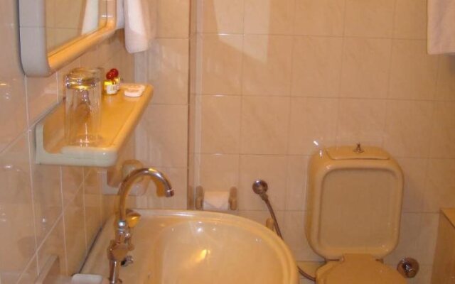 Apollon Hotel