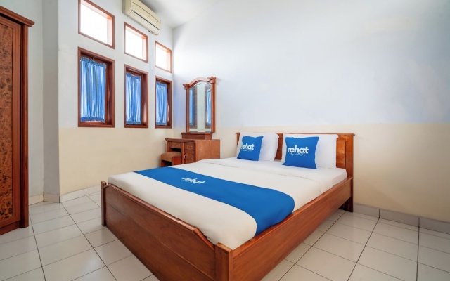Rehat at Abadi Hotel Tasikmalaya