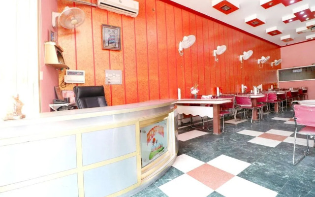 Hotel Shahi Mahal by OYO Rooms
