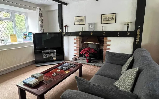 Cwmbach Cottages