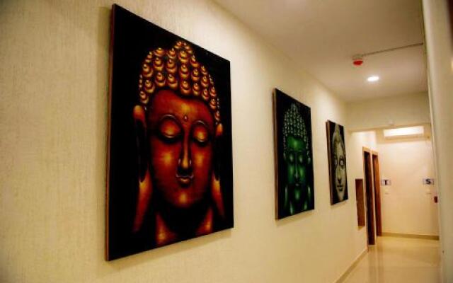 Emerald Suites