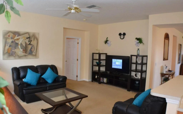 Windwood Bay-Mickey's Safari Adventure House