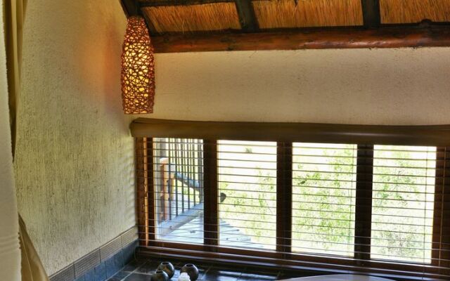 Tshukudu Bush Lodge